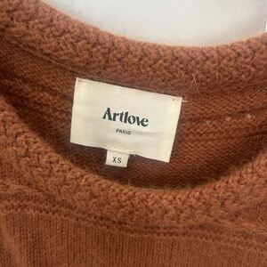 Women's Crew Neck Sweater - Brown